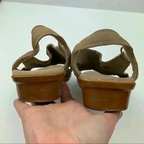 Clarks collection sandals size 8 39 tan suede - Picture 8 of 12